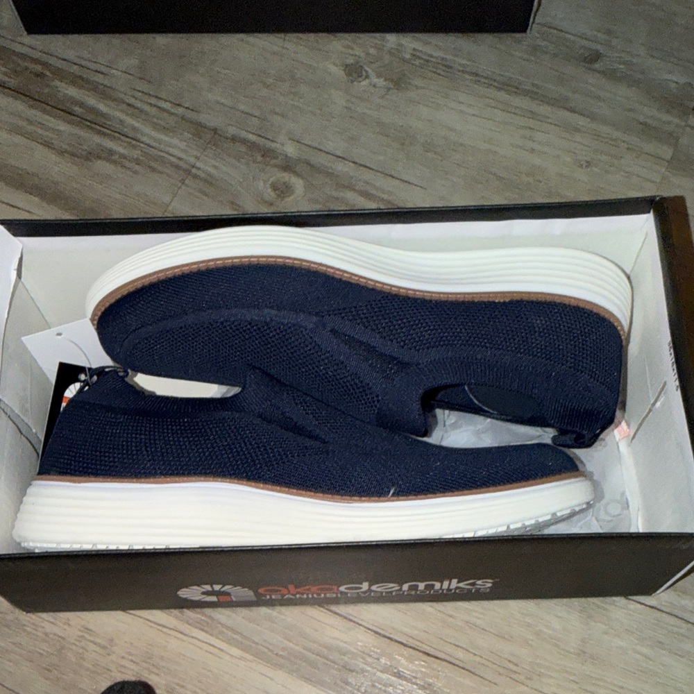 Akademiks Navy Knit Slip-On Loafers with White Sole